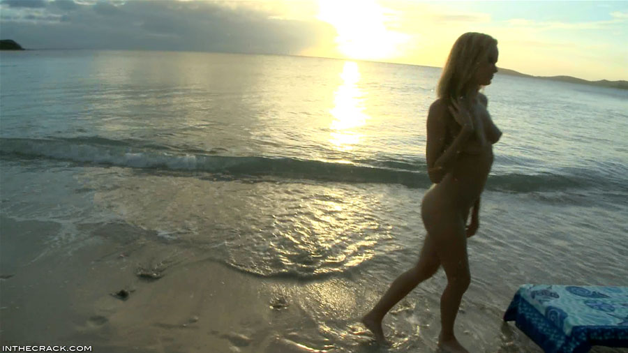 328 Prinzzess Sahara: At The Friggin' Beach