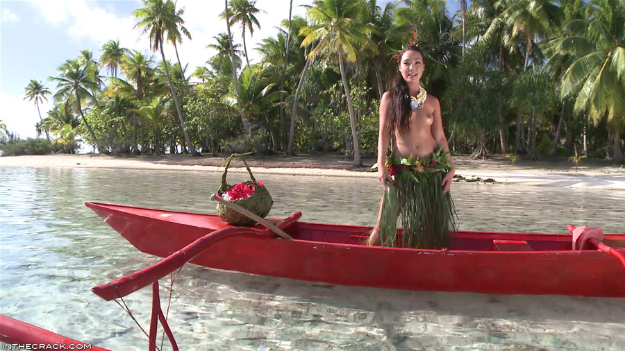 579 Miko Sinz: Nudity On The Bow 'N Tease