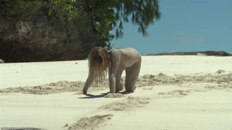 633 Nikky Thorne: Crack Rinse